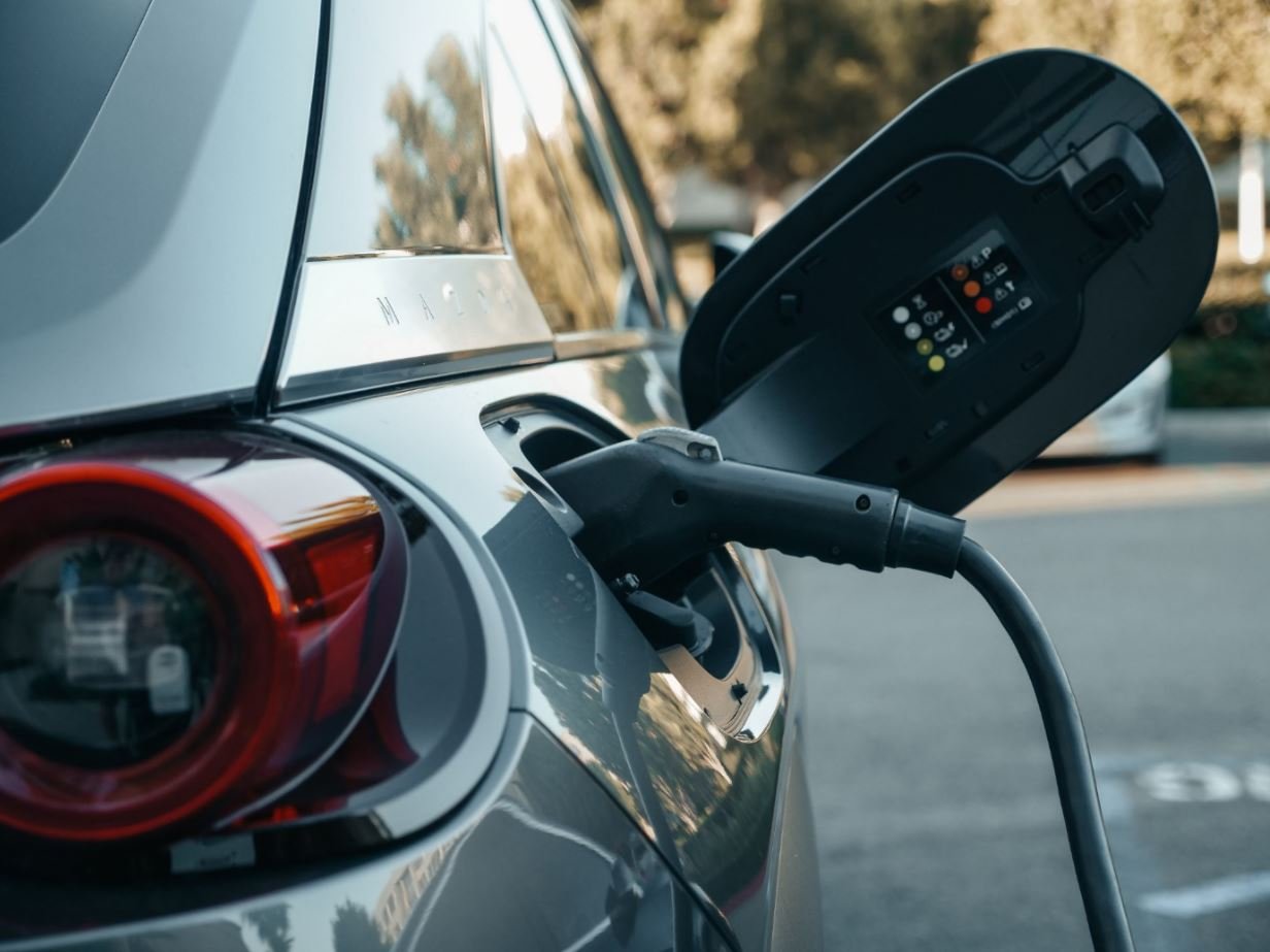 ev-charging-cable-plugged-in