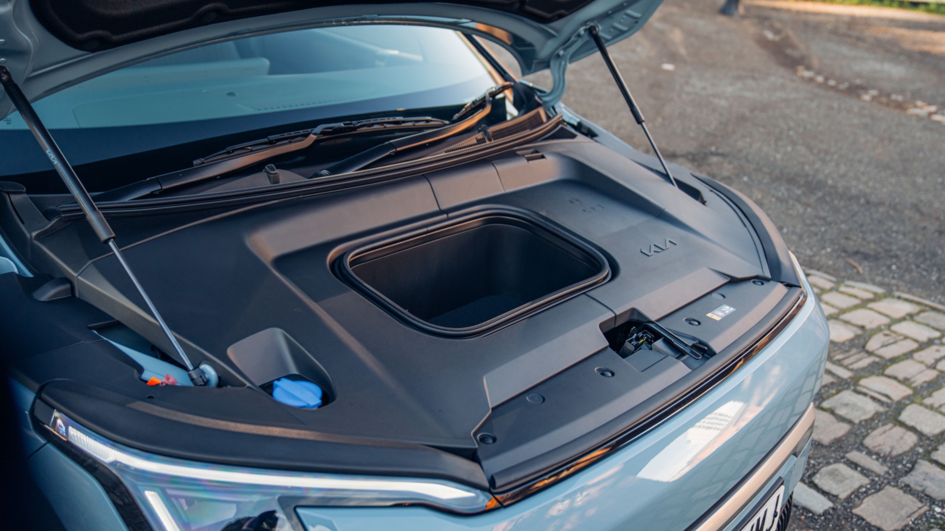 kia-ev3-australia_interior_frunk